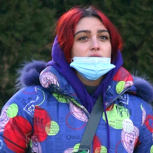 Η κόρη της Madonna απενοχοποιεί την ανεπιθύμητη τριχοφυΐα σε μια σέλφι με τη μαμά της