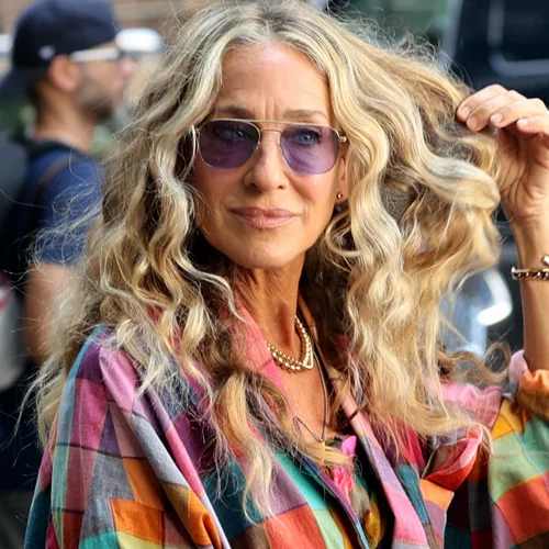 Carrie Bradshaw Blonde | Το ξανθό χρώμα μαλλιών που θα γίνει ανάρπαστο φέτος
