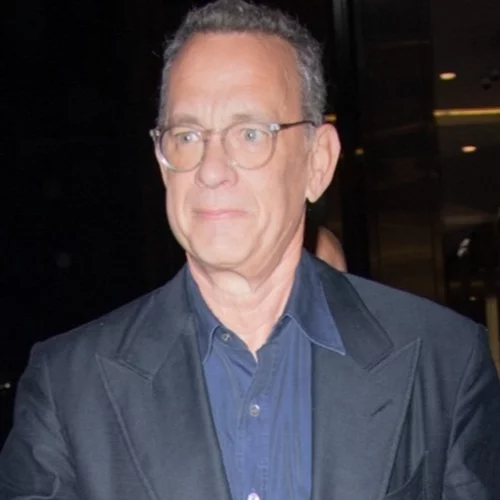 Τι συμβαίνει με τον Tom Hanks | Το viral βίντεο που δείχνει τα χέρια του να τρέμουν