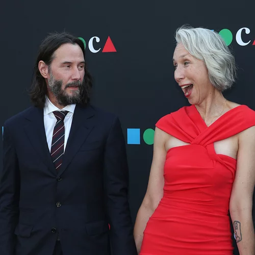 Το δικό μας couple crush | Η σπάνια κοινή εμφάνιση του Keanu Reeves με τη σύντροφό του, Alexandra Grant