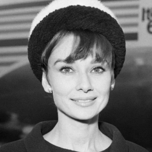 H Rooney Mara θα ενσαρκώσει τη θρυλική Audrey Hepburn σε νέο biopic