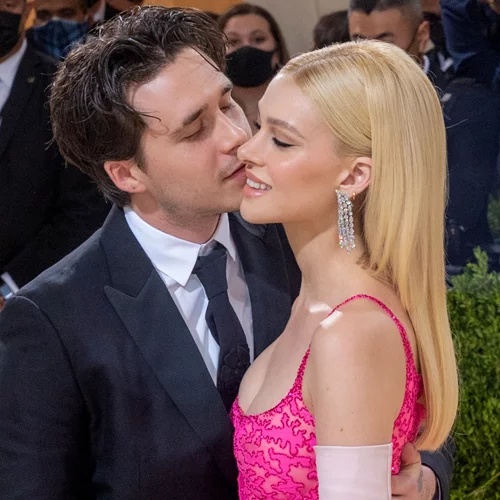 Nicola Peltz knows best | Πώς περιποιείται την επιδερμίδα της λίγο πριν τον γάμο της με τον Brooklyn Beckham