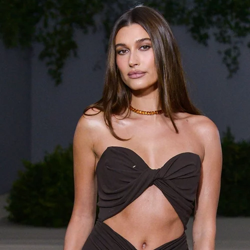 Dark Chocolate | Το chic καστανό χρώμα που θα βλέπεις παντού την επόμενη χρονιά