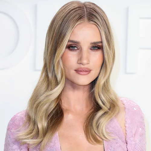 Τα 6 skincare tips που πρέπει να ακολουθούμε σύμφωνα με την αισθητικό της Rosie Huntington-Whiteley