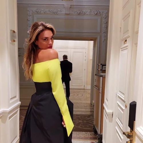 Σίλια Κριθαριώτη | Με μπικίνι σε λίμνη της Ελβετίας