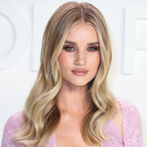 Festive Beauty Look | Πώς θα αναδείξεις την πιο λαμπερή εκδοχή του εαυτού σου στα φετινά χριστουγεννιάτικα πάρτι