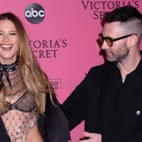 Adam Levine - Behati Prinsloo | Περιμένουν το τρίτο τους μωρό
