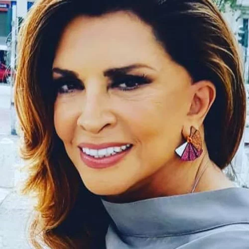 Μιμή Ντενίση | "Ο τέως βασιλιάς Κωνσταντίνος δικαιούται μια κηδεία δημοσία δαπάνη"