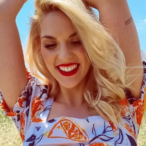 Μαντώ Γαστεράτου | Ποζάρει με μαγιό 1, μόλις, μήνα μετά τη γέννηση της κόρης της