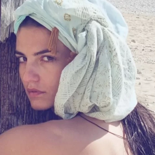 Αναστασία Παντούση | H ηθοποιός, που δηλώνει πως κουβαλάει πάντοτε τους ρόλους της, αποθεώθηκε από το Twitter για ακόμη μία φορά