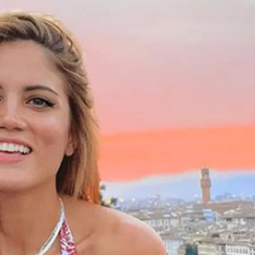 Μαίρη Συνατσάκη | Η απίστευτη φωτογραφία στην οποία είναι ίδια με την Jennifer Lopez