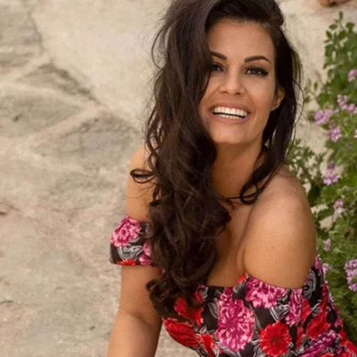 Mαρία Κορινθίου | Η σέξι φωτογραφία με μπικίνι και τα αποθεωτικά σχόλια για το σώμα της