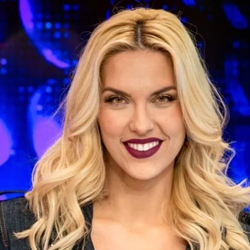 Η Μαντώ Γαστεράτου καστανή και αγνώριστη | Η φωτογραφία από τα καλλιστεία πριν 13 χρόνια