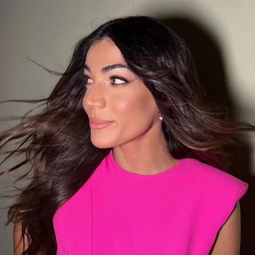 Ήβη Αδάμου | Φόρεσε εκείνο το χρώμα σκιάς που φωτίζει υπέροχα τα καστανά μάτια