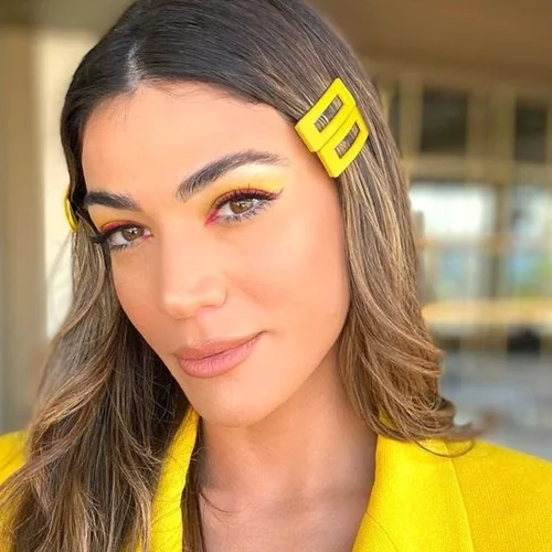 Η Ήβη Αδάμου φόρεσε το χρώμα κραγιόν που κολακεύει όλες τις μελαχρινές