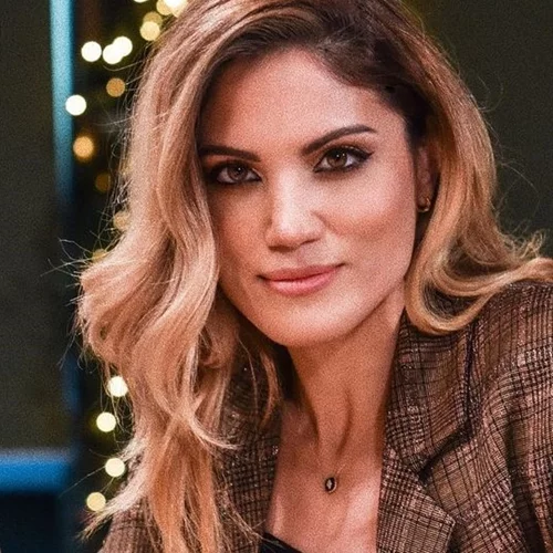 Το αγαπημένο concealer της Μαίρης Συνατσάκη γίνεται -δικαίως- διαρκώς sold out