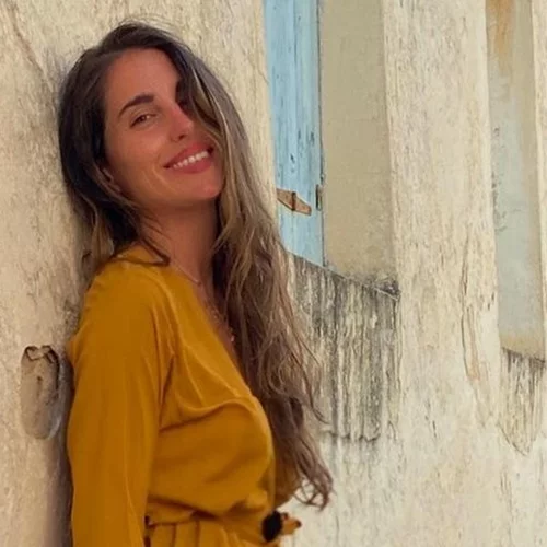 Η Παυλίνα Βουλγαράκη ποζάρει topless και απολαμβάνει τις τελευταίες μέρες του καλοκαιριού