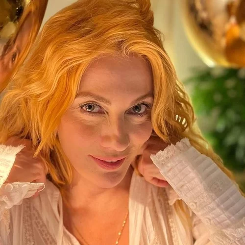 Σμαράγδα Καρύδη | "Ευτυχώς δεν έμπλεξα πολύ σοβαρά..."