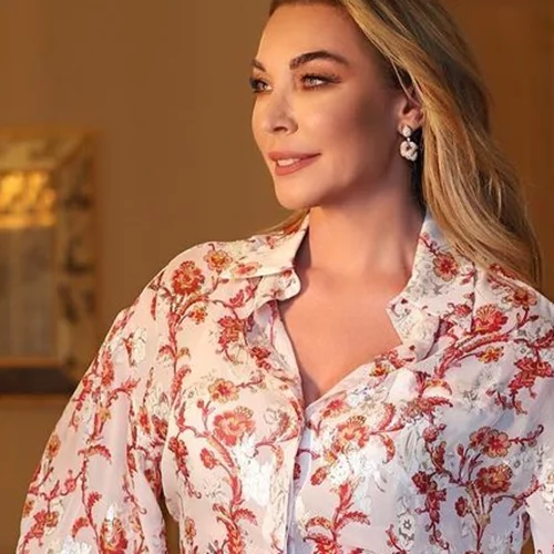 Τατιάνα Στεφανίδου | Ποζάρει με αφορμή το Halloween στο πολυτελές υπνοδωμάτιό της