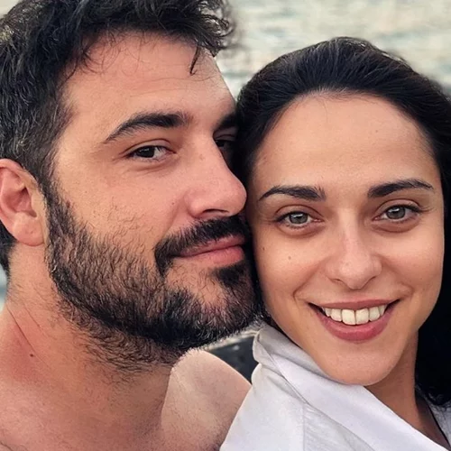 H Ευαγγελία Συριοπούλου μόλις παντρεύτηκε | Το μεγάλο χαμόγελο ευτυχίας και το πάρτι μετά τον γάμο