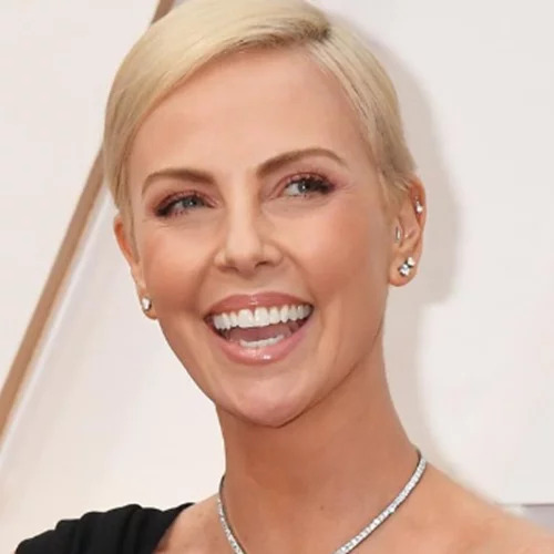 "Παντρεύτηκα" | H Charlize Theron εξέπληξε τους θαυμαστές της