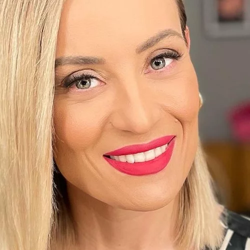 Η Ελεονώρα Μελέτη αποκαλύπτει για ποιον λόγο θα βαπτίσει την κόρη της σε ηλικία 5 ετών