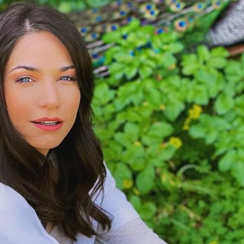 Κατερίνα Γερονικολού | Όμορφη, αγουροξυπνημένη και δίχως ίχνος μακιγιάζ - Η mirror selfie που λατρέψαμε