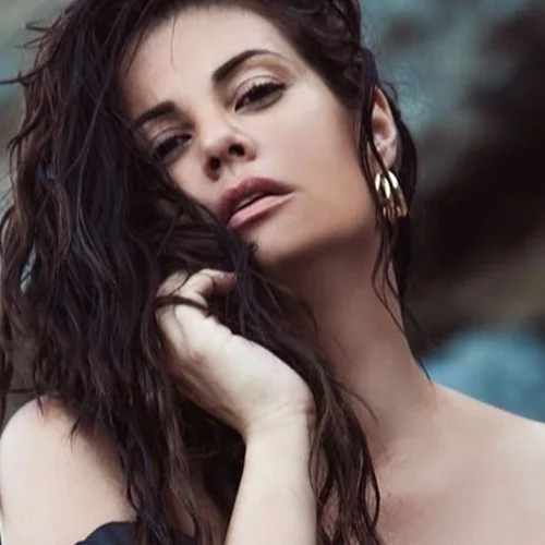 Μαρία Κορινθίου | "Διαγνώστηκα με φλεβική ανεπάρκεια στα πόδια μου αλλά μέσα στο χειρουργείο ο γιατρός βρήκε ανεύρυσμα…."