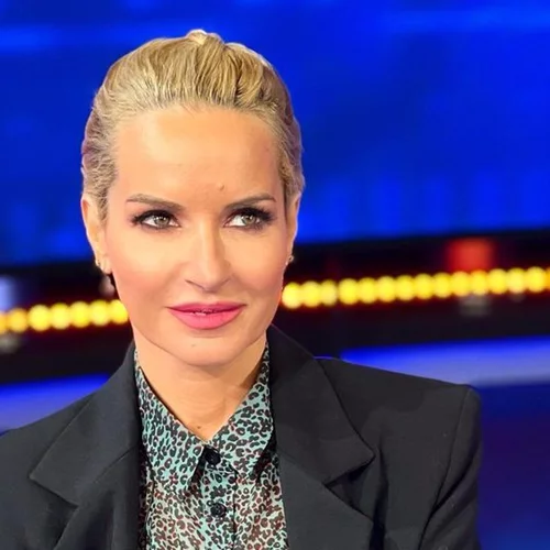 Κάντο όπως η Μαρία Μπεκατώρου | Oversized fit παντού