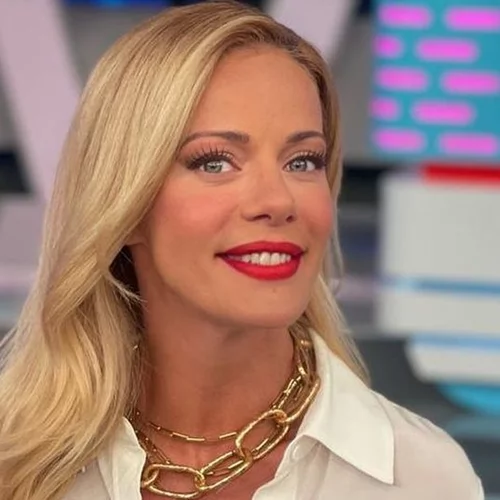 Ζέτα Μακρυπούλια | Οι ιδιαίτερες μπότες της μπήκαν ήδη στη wishlist μας