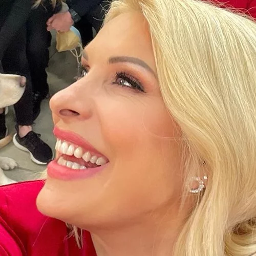 Ελένη Μενεγάκη | Η φωτογραφία λίγο μετά την κοπή της βασιλόπιτας