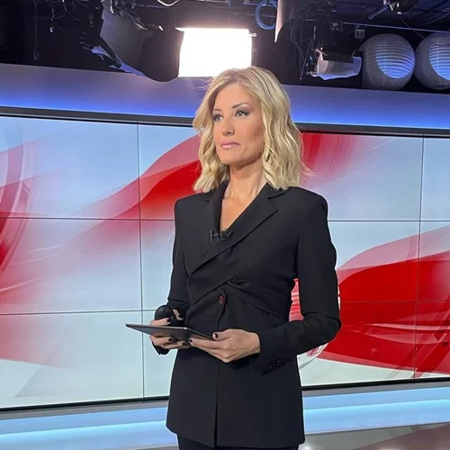 Ράνια Τζίμα | Το ονειρεμένο νυφικό που φόρεσε στον πολιτικό της γάμο είναι ιδανικό για όλες τις νύφες του καλοκαιριού