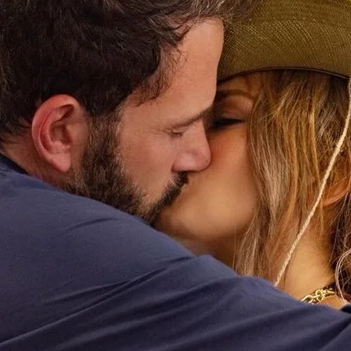 Η Jennifer Lopez ανέβασε το πρώτο φιλί με τον Ben Affleck και έριξε το Instagram