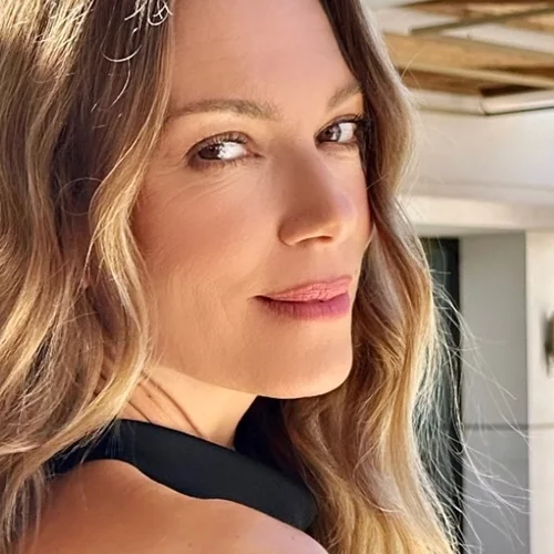 Η Βίκυ Καγιά πήγε κόντρα σε έναν από τους βασικούς κανόνες μακιγιάζ για γυναίκες άνω των 45