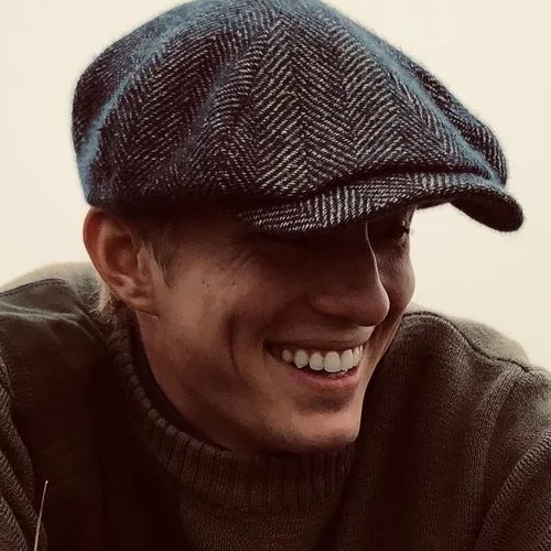 Ο Κωνσταντίνος  Αλέξιος Γλίξμπουργκ δημοσίευσε πρώτη φορά φωτογραφία της κοπέλας του, Poppy Delevingne