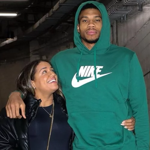 Γιάννης Αντετοκούνμπο | Αυτό είναι το σπίτι-παλάτι που μένει με την οικογένειά του