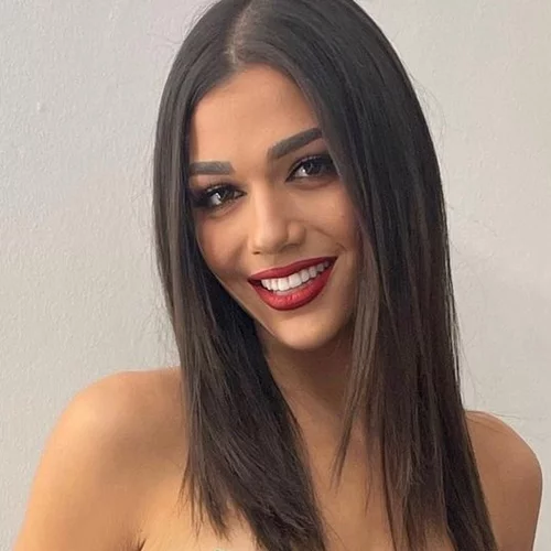 Μελίνα Νικολαΐδη | Το νέο κούρεμά της την κάνει να μοιάζει ολόιδια με την Δέσποινα Βανδή