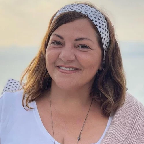 Βίκυ Σταυροπούλου | Η φωτογραφία με το super mini φόρεμα και το ειρωνικό σχόλιο της Δανάης Μπάρκα