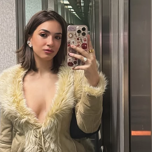 Αντιγόνη Νεοφύτου | Η σπάνια φωτογραφία από τα παιδικά της χρόνια μαζί με τον μπαμπά της