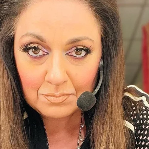 "Πήγαινε να χάσεις κανένα κιλό και να κολυμπήσεις στο Πέραμα"