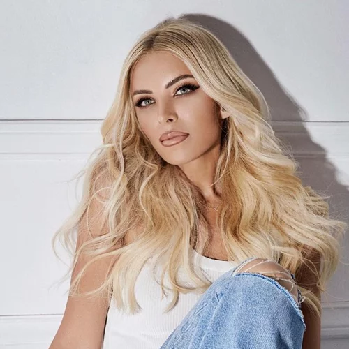 "Δεν σχολιάζουν την επαγγελματική μου δεινότητα, αλλά το ντεκολτέ μου"