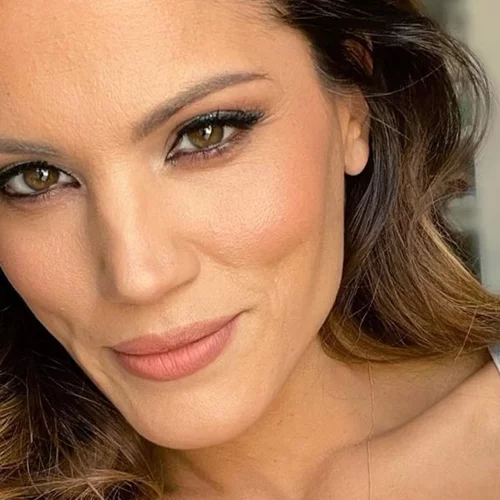 Μαίρη Συνατσάκη | "Δε μπορώ να αυτοπροσδιοριστώ με τον όρο μαμά"