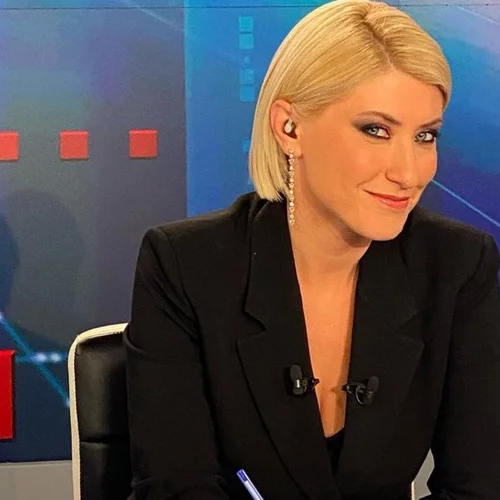 Σία Κοσιώνη | Φοράει τη φόρμα της και γυμνάζεται με τον 5χρονο γιο της, Δήμο Μπακογιάννη