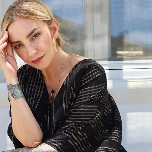 Ρούλα Ρέβη | "Σκέφτομαι να τελειώσω τις δύο τάξεις του σχολείου που άφησα, θέλω να πάρω απολυτήριο"