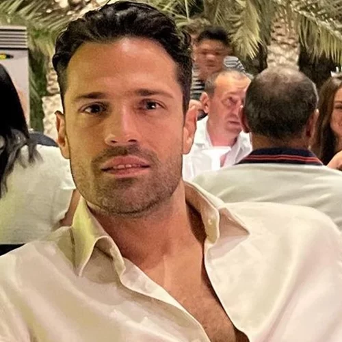 Κωνσταντίνος Αργυρός | Μας συστήνει τον άκρως γοητευτικό, δίδυμο αδερφό του, Παύλο