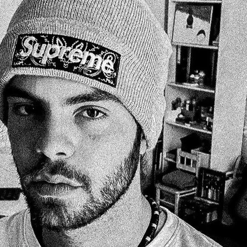 Άγγελος Λάτσιος | Πιο γυμνασμένος και αδυνατισμένος από ποτέ, ποζάρει σε έναν άκρως μαγευτικό προορισμό