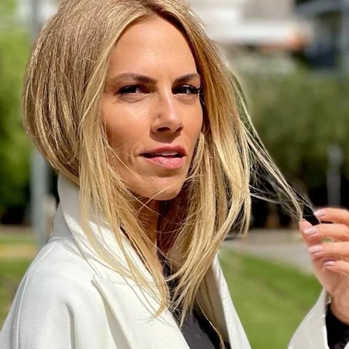 Τέλος τα μακριά μαλλιά για την Ντορέττα Παπαδημητρίου | Το κομψό μακρύ καρέ που μας ενθουσίασε