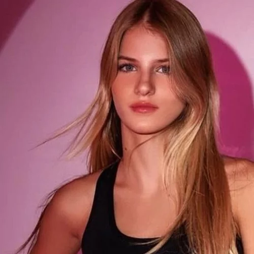 Η Άννα - Μαρία Ίβιτς πιο εντυπωσιακή από ποτέ | Η βραδινή εμφάνιση με mini φόρεμα και ψηλοτάκουνα πέδιλα στο πλευρό της Ελένης Πετρουλάκη