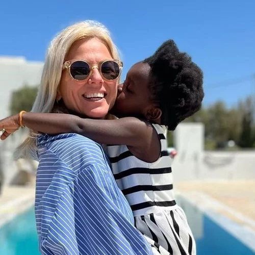 Χριστίνα Κοντοβά | Απαθανατίζει την πιο τρυφερή στιγμή μεταξύ της Ada και του μπαμπά της, Τζώνη Καλημέρη