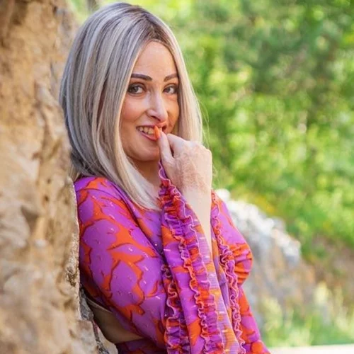 Ιωάννα Παλιοσπύρου | Αφήνεται στα χέρια  επαγγελματία makeup artist και ποζάρει πιο όμορφη από ποτέ